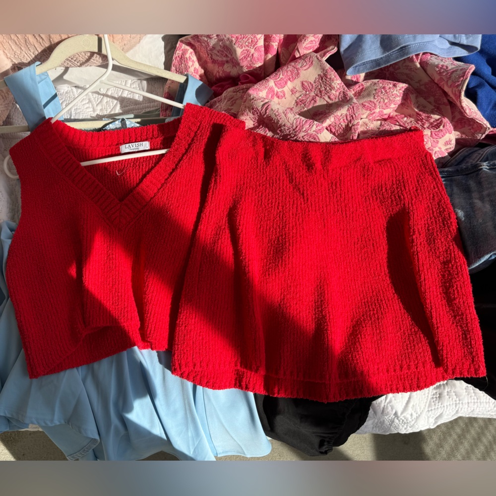 Red Two piece Set - Picture 2 of 3